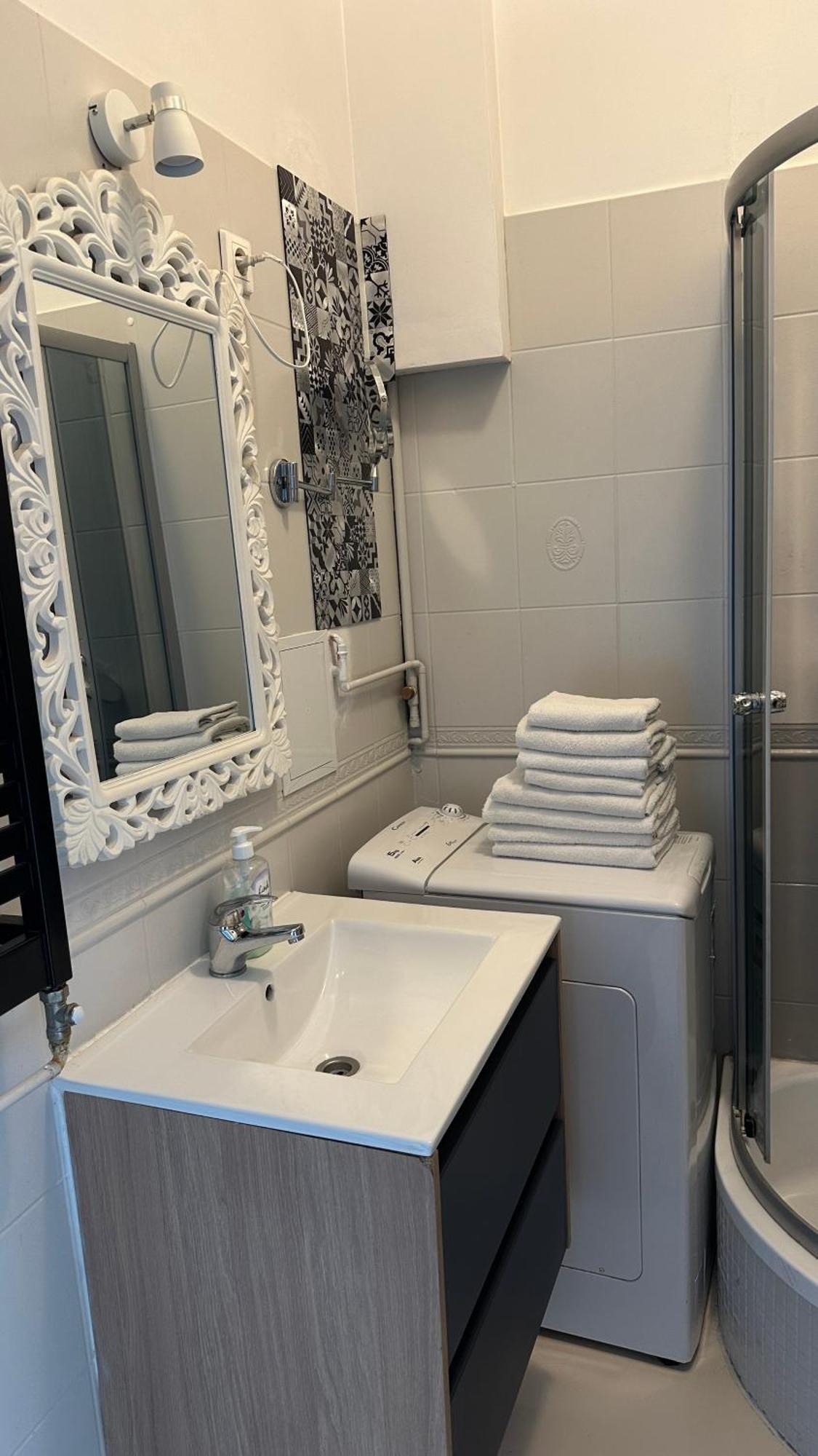 Apartamenty Sofija Deluxe Centrum Zielona Góra Eksteriør bilde